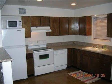 Raz Inn Central Phoenix Habitación foto